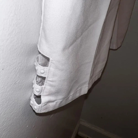 Alfred Dunner,12P, elastic rear slant front pockets cut-out beaded hem Capri - Picture 5 of 6